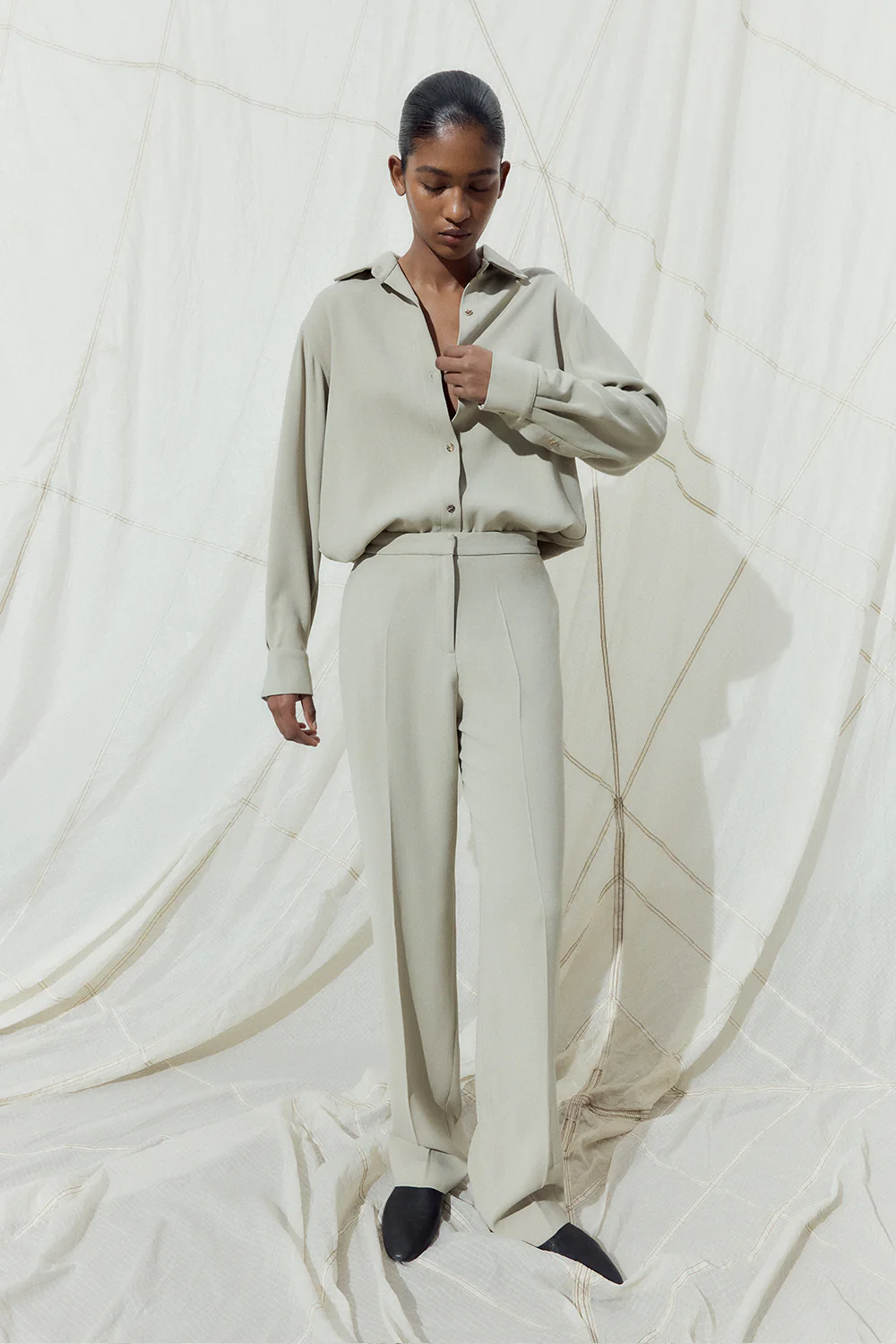 Auden Trouser Sand - Image 3