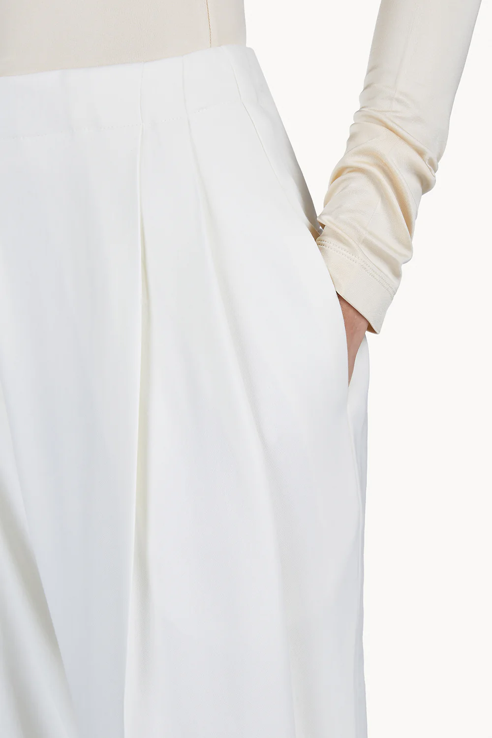 Emery Trouser White - Image 5