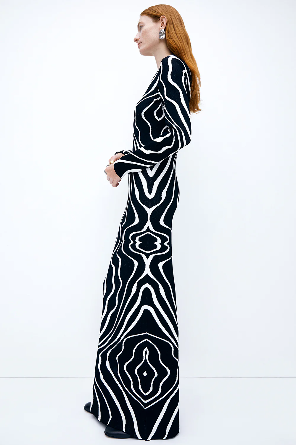 Nika Knitted Dress Black/White - Image 3