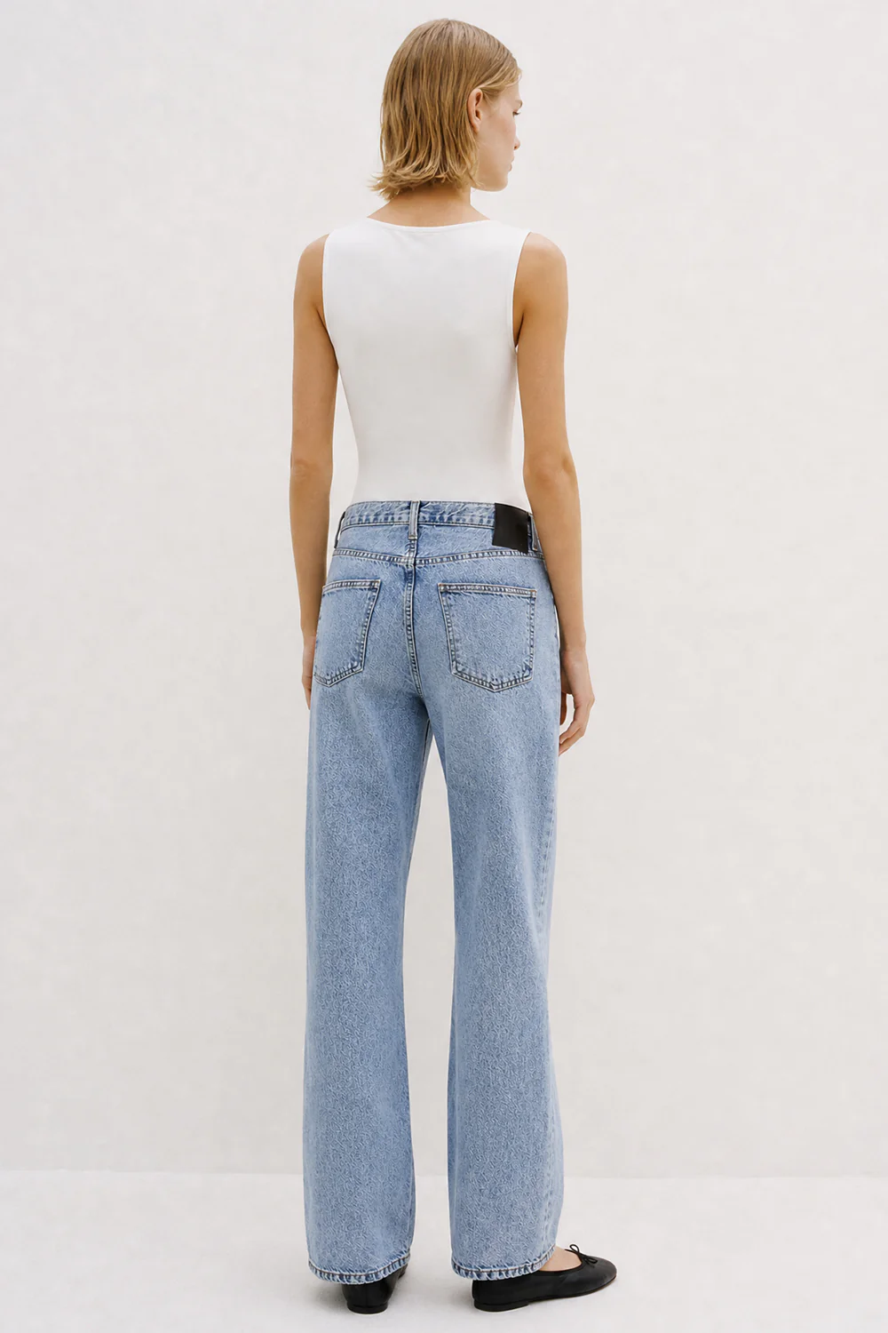 Sofie Jean Relaxed Leg Mid Blue Length 32" - Image 4
