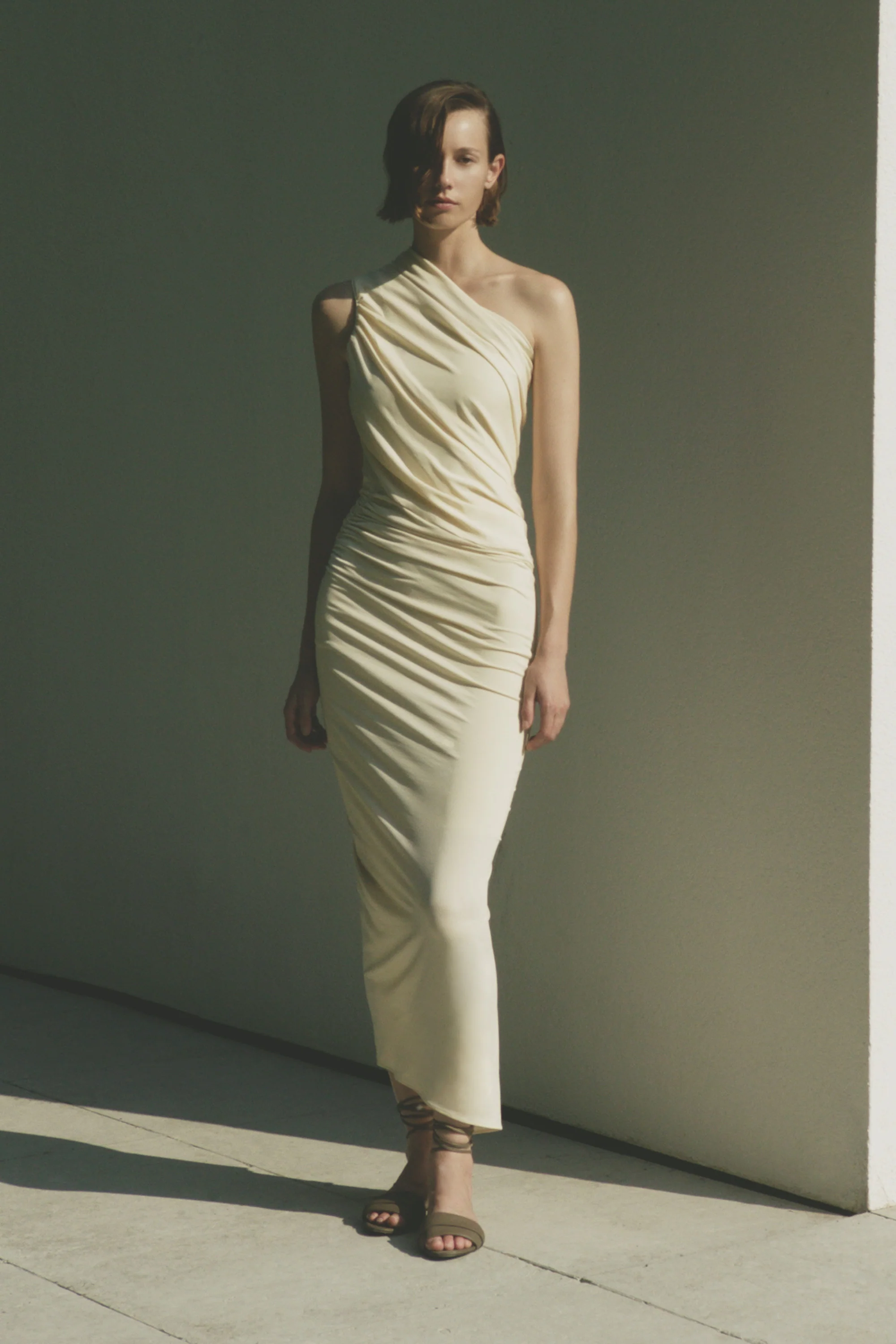 Vreni Dress Cream - Image 2
